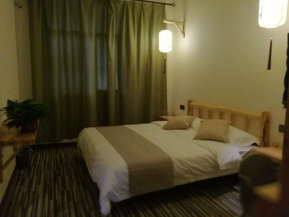 Right Here Hotel Tunhuang Kültér fotó
